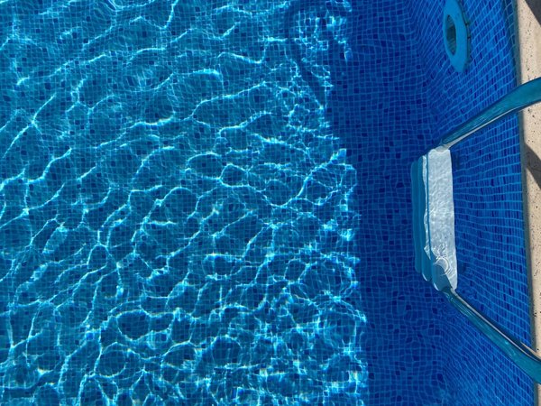 Comment maintenir une eau de piscine propre et saine ?